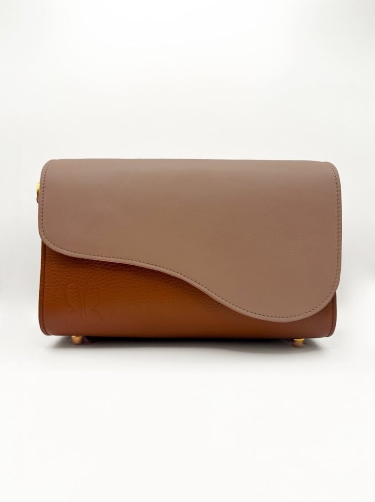 Cal·la Modular Leather bag in Sandstone with blush flap
